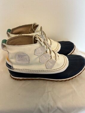 Sorel x Hudson Bay Co Out N About Women Waterproof Duck Boots Size 7 LL2773-126